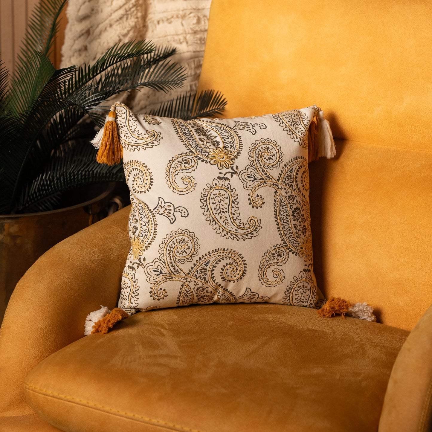 Paisley Scallops (Set of 2)