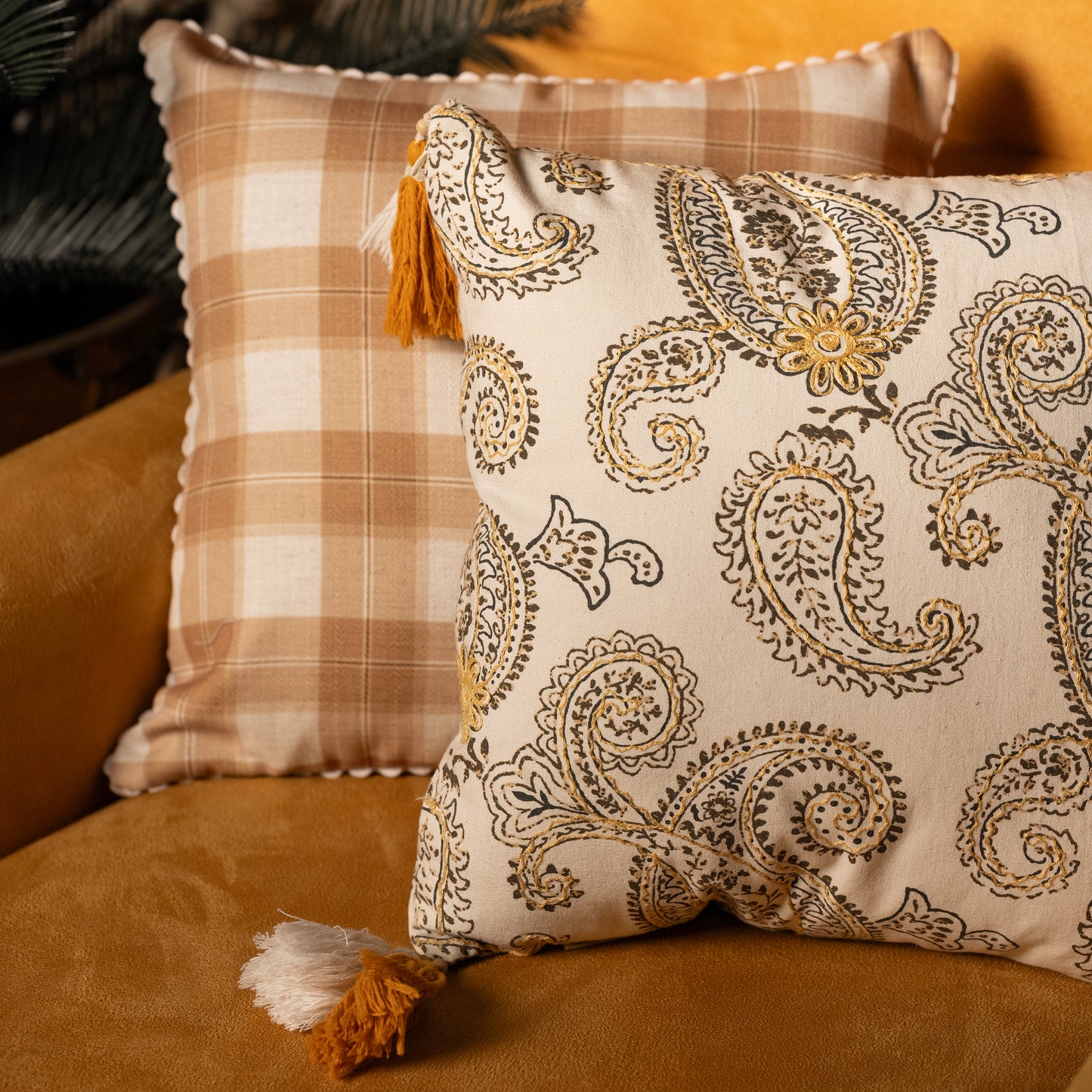 Paisley Scallops (Set of 2)