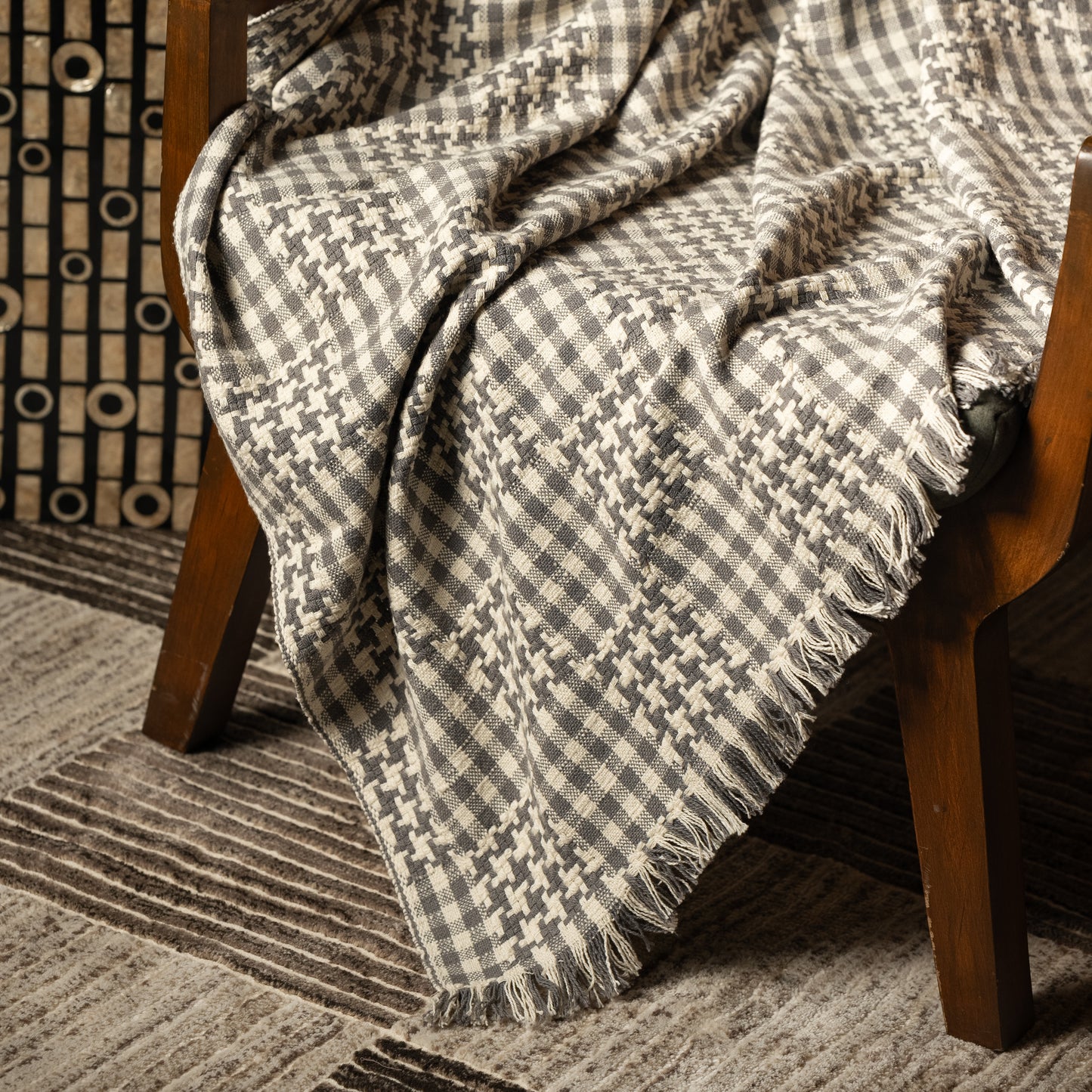 Divergent Checkered